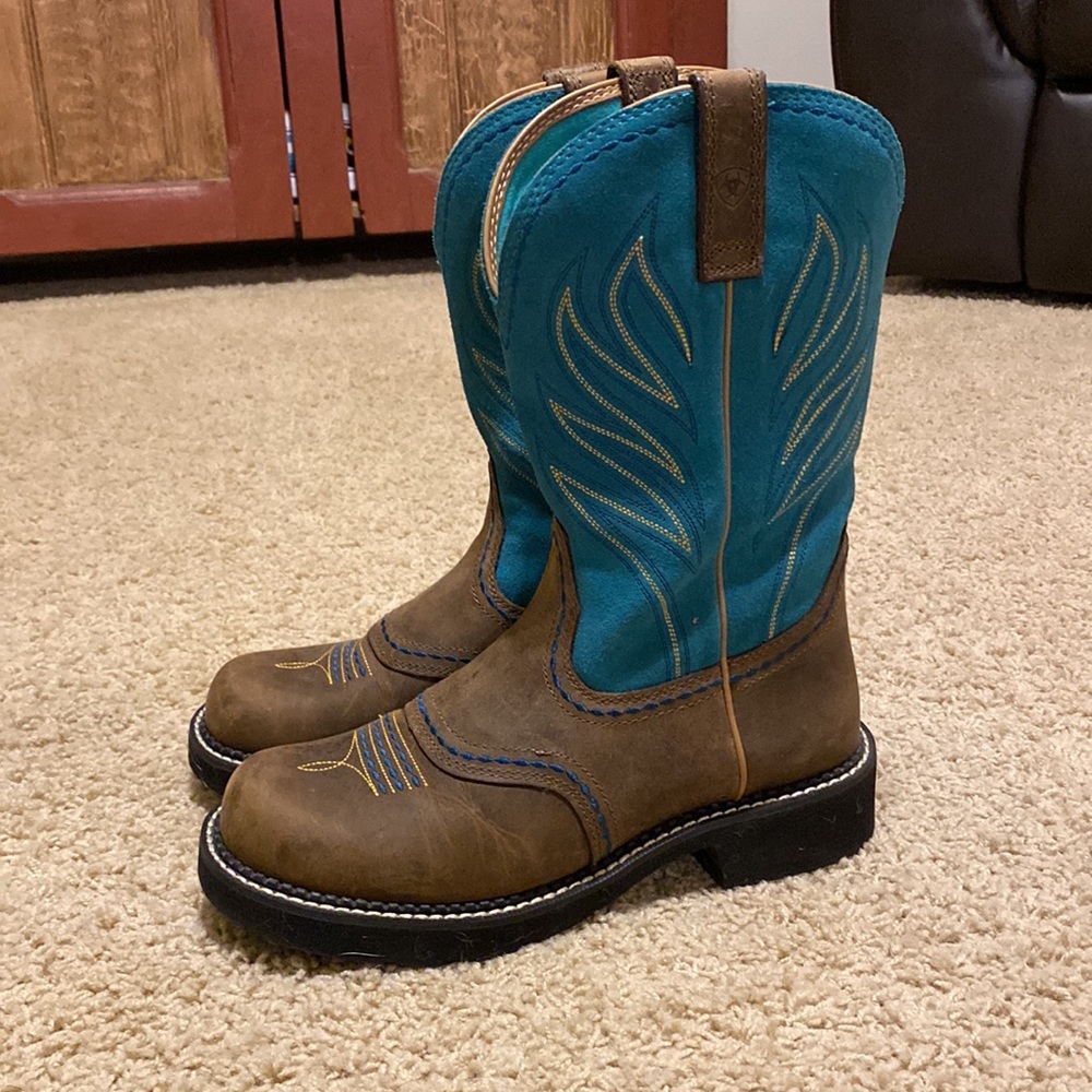Womens Ariat Boots NWOT
